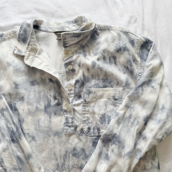 EDDIE BAUER | Mineral Wash Blue and White 1/4 Button Up Long Sleeve Top - Sm - Picture 3 of 8